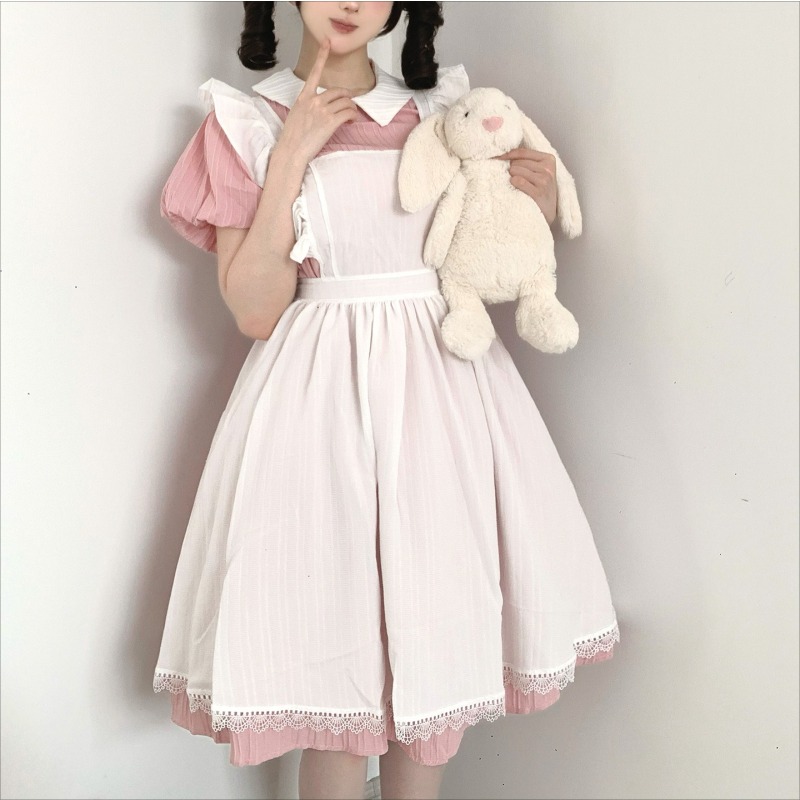 Vintage Fashion Dresses - ชุดแม่บ้านสีชมพูขาวยาวพร้อมปกคอปีเตอร์แพน ผ้ากันเปื้อนระบาย กระโปรงยาวสไตล์วินเทจโลลิต้า สำหรับงานปาร์ตี้และคอสเพลย์