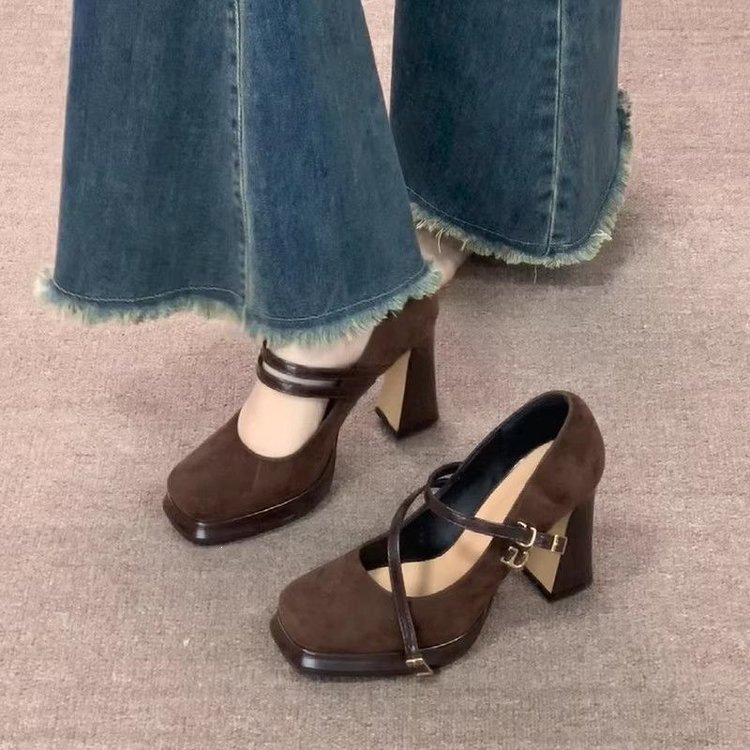 รองเท้าส้นสูงสไตล์วินเทจสำหรับ - Vintage Fashion Online บทวิจารณ์และราคา