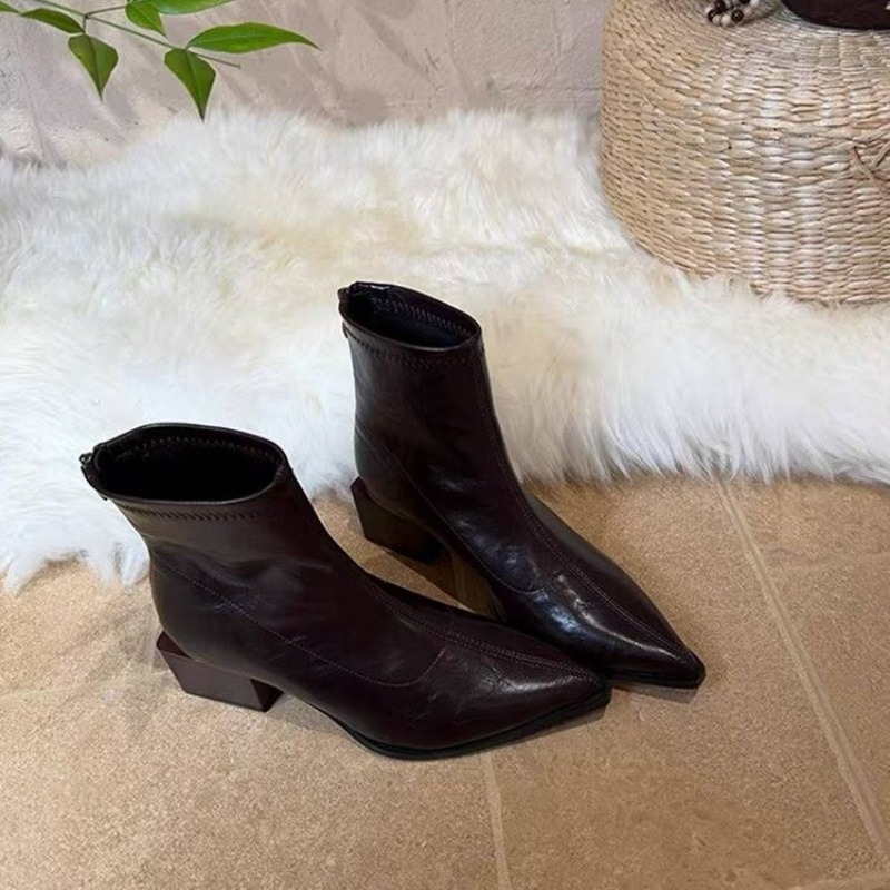 รองเท้าบูทข้อเท้าผู้หญิงสไตล์ว - Vintage Fashion Online บทวิจารณ์และราคา